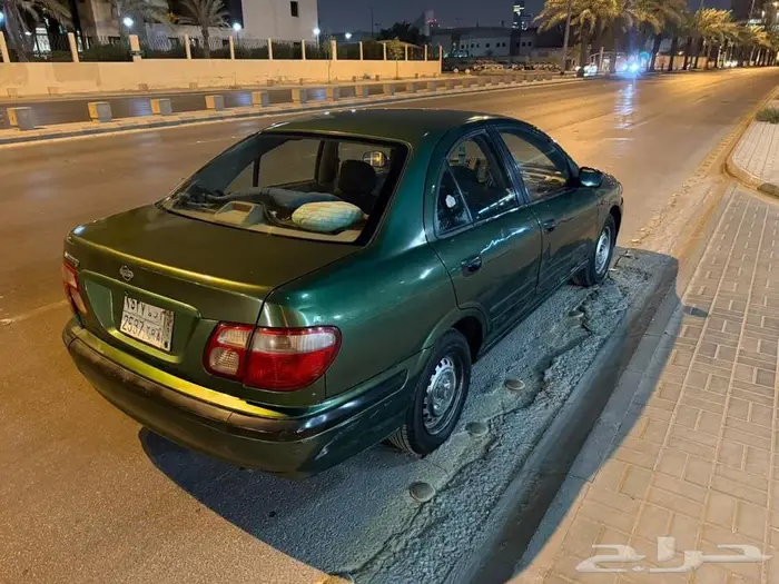 Nissan sunny 2001 model 1