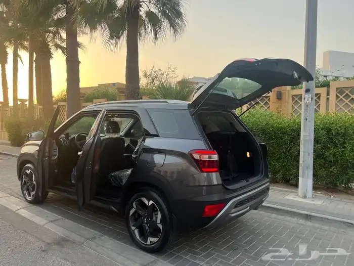 مخزن جيب هونداي كريتا نص فل 2024 الناغي 6 الاف كم فقط 20