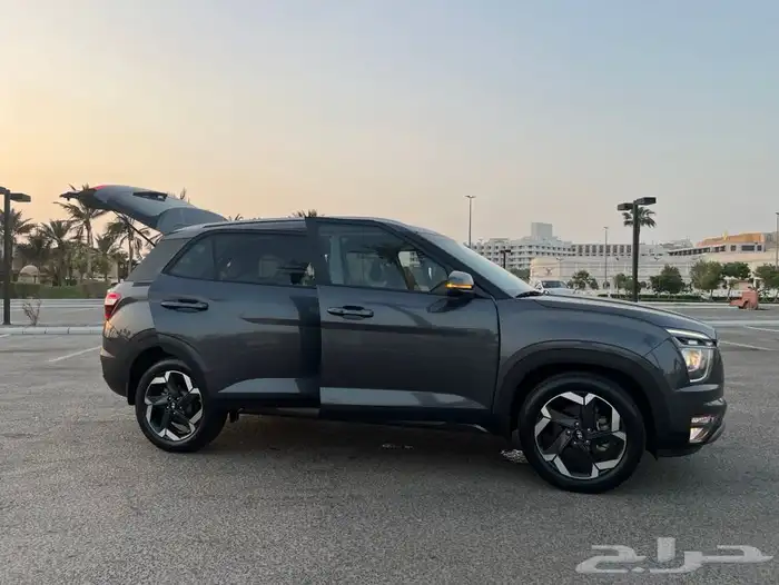 مخزن جيب هونداي كريتا نص فل 2024 الناغي 6 الاف كم فقط 7