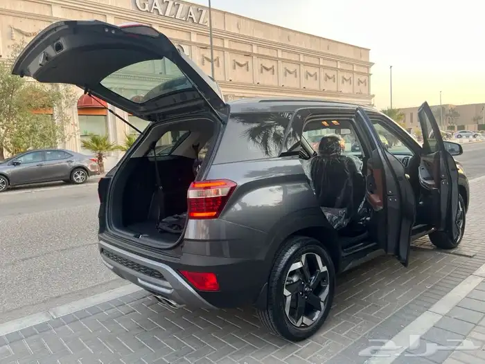 مخزن جيب هونداي كريتا نص فل 2024 الناغي 6 الاف كم فقط 21