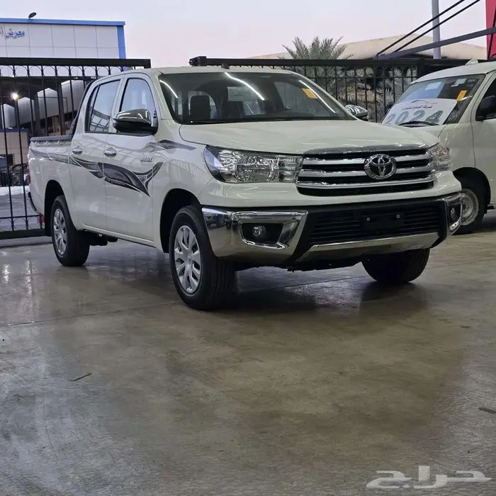 هايلكس غمارتين بنزين GLX 2025 الاقل سعرا 1