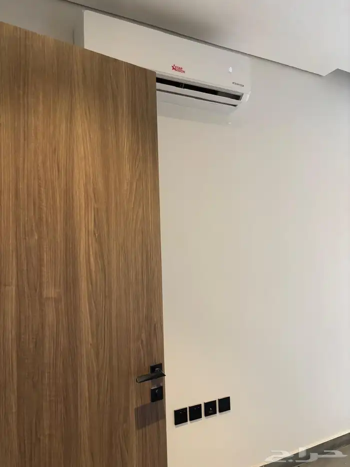 شقة بنظام دور للإيجار بحي العارض 0