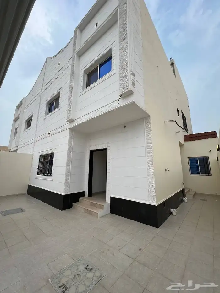للبيع فيلا دوبلكس في جنوب مدينة جيزان 1