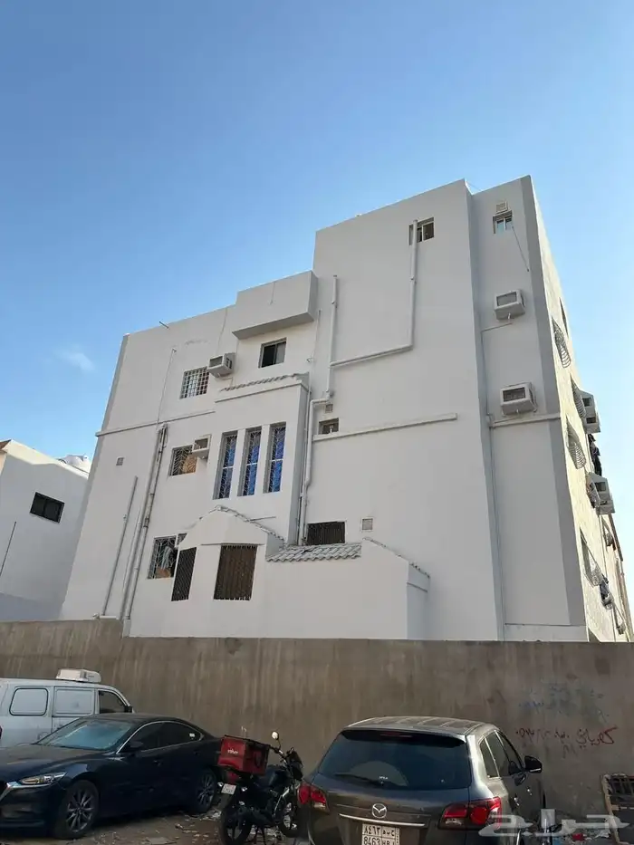 عمارة للبيع بحي البوادي 2
