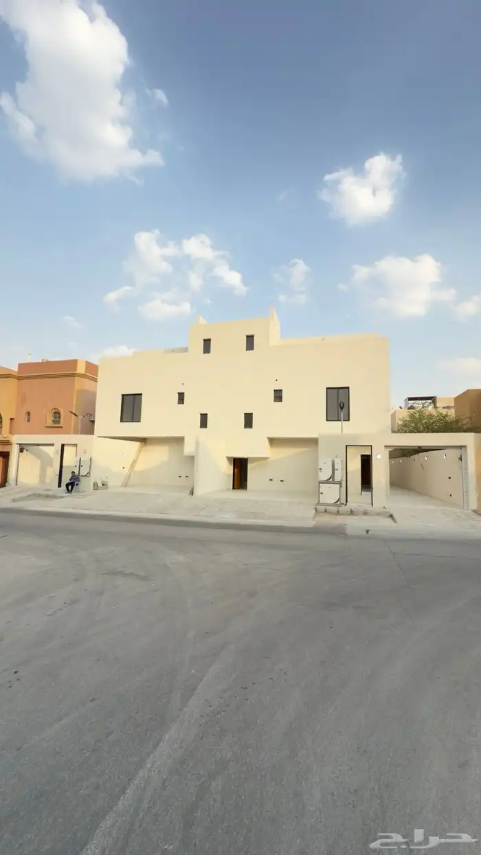 دور ارضي للبيع مساحه واسعه ب 930 الف 2