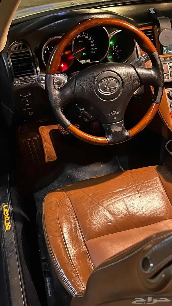 لكزس Sc430 كوبية كشف 2005 لون ابيض داخلية جملي نظيفه 15