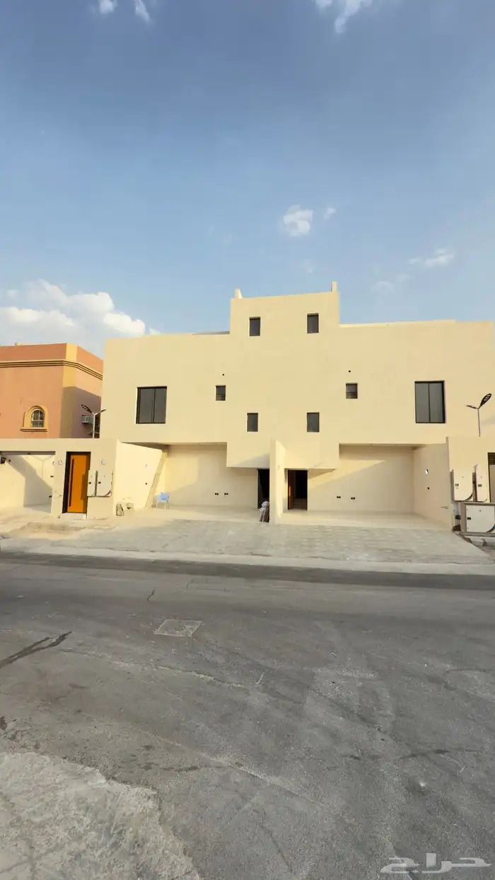 دور ارضي للبيع مساحه واسعه ب 930 الف 0