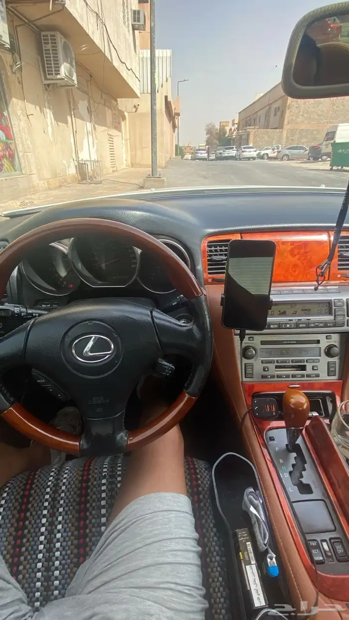 لكزس Sc430 كوبية كشف 2005 لون ابيض داخلية جملي نظيفه 31