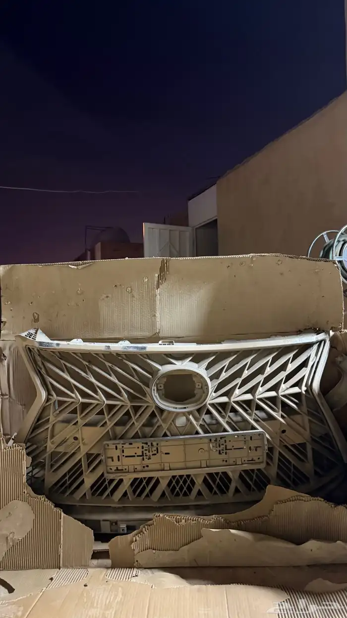 شبك و زوايد اماميه جيب لكزس 2018 0