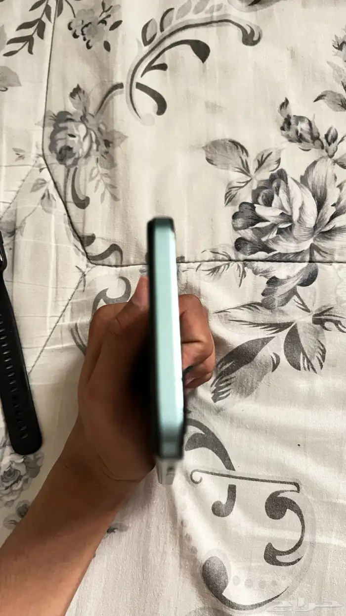 جوال 128 قيقا و ساعه هووي 4