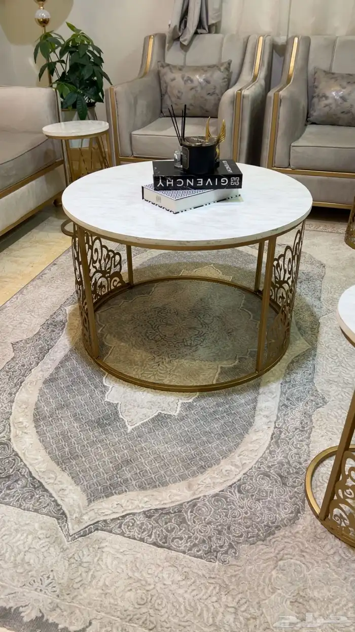 طاولة للبيع 0