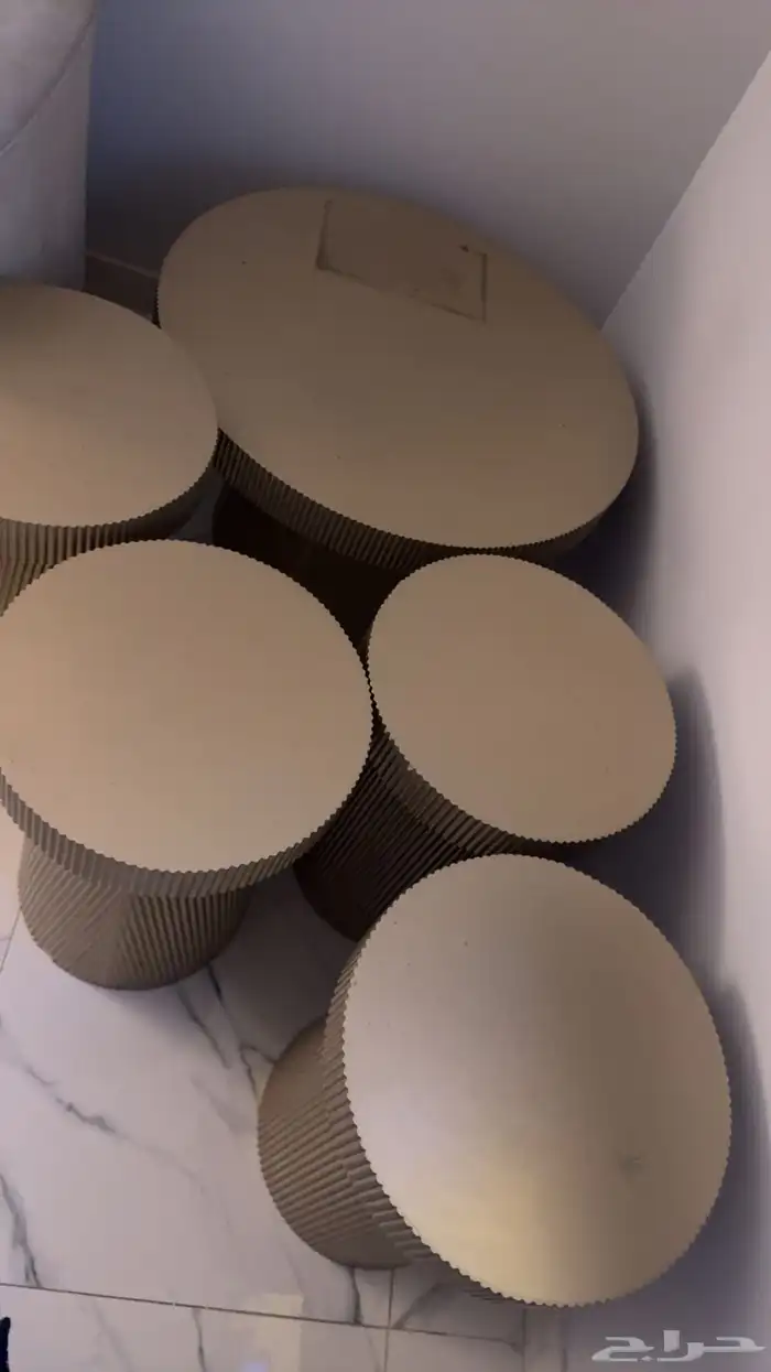 طاولات للبيع 2