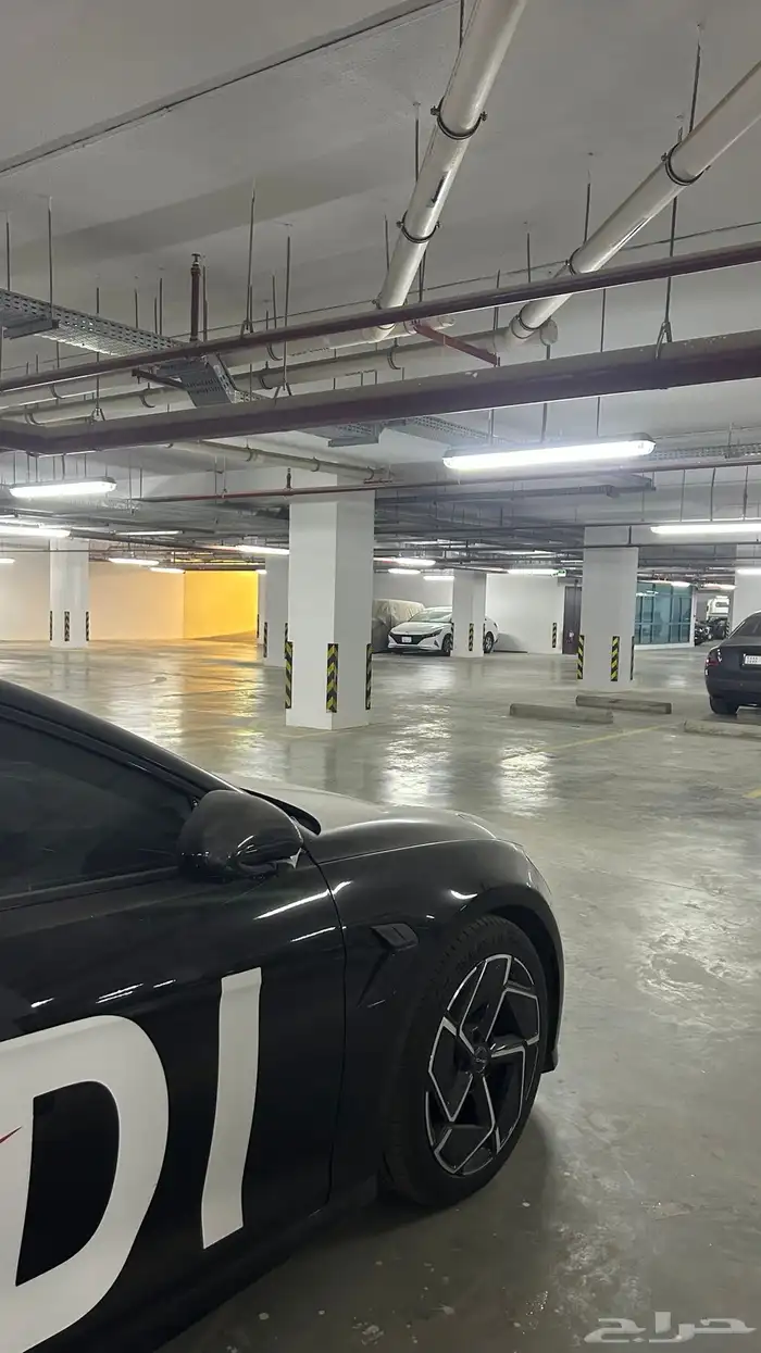 مواقف سيارة 4