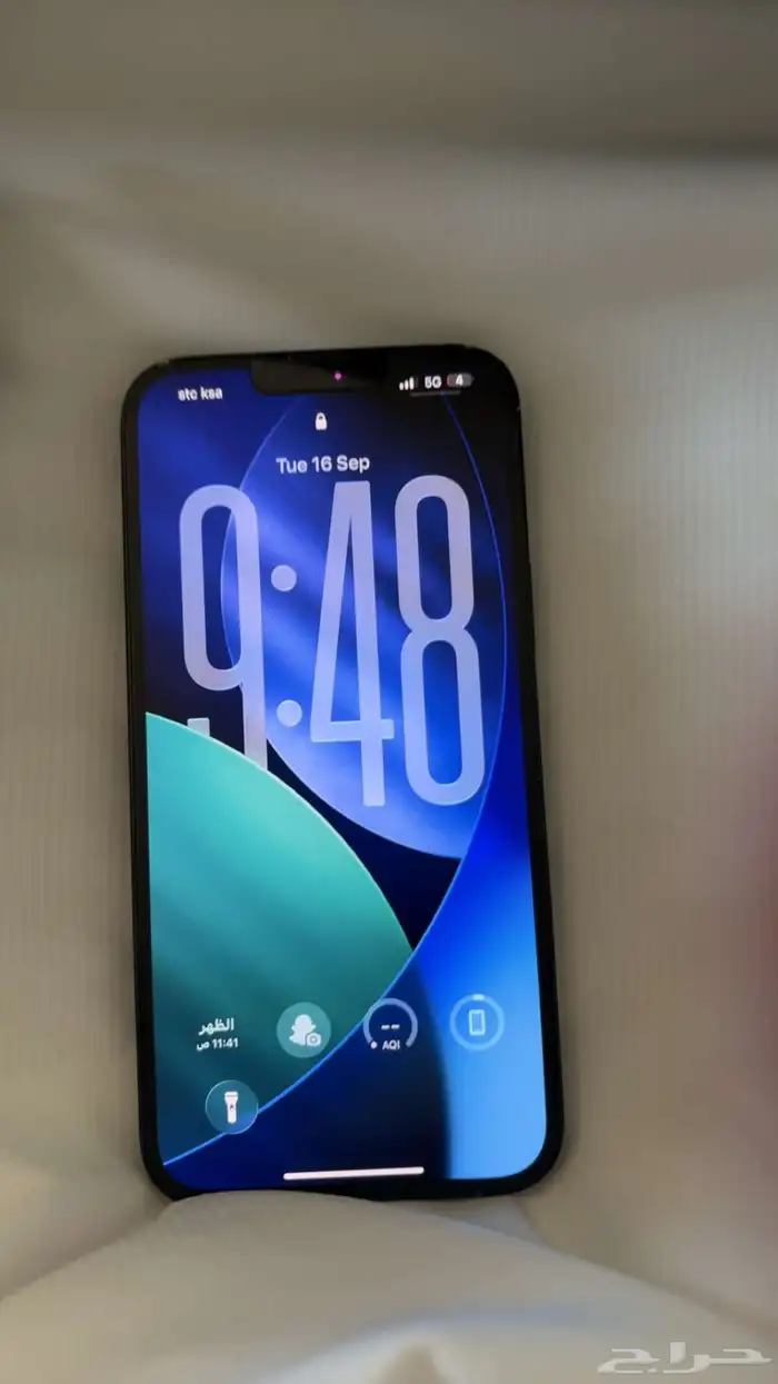 ايفون 14 بلس للبيع مع كراتينه بس فيه خدوش اقبل البدل 1