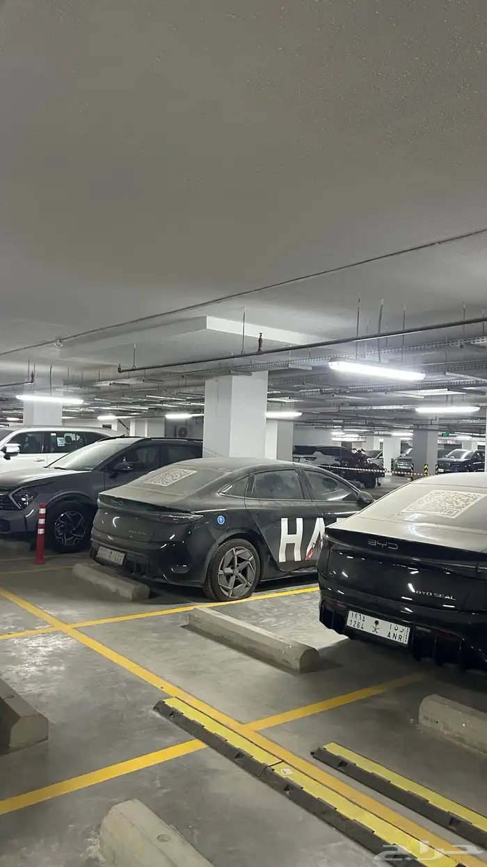 مواقف سيارة 3