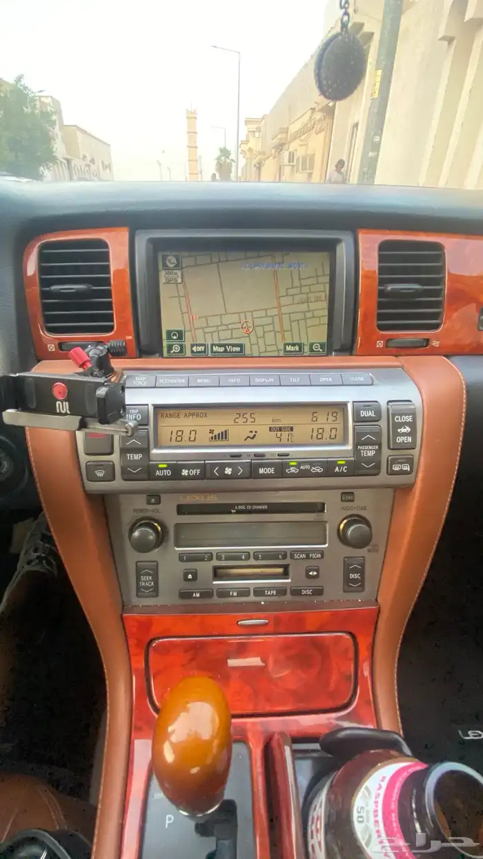 لكزس Sc430 كوبية كشف 2005 لون ابيض داخلية جملي نظيفه 22