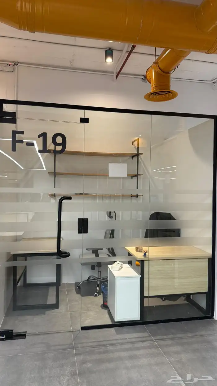 مكاتب مؤثثة للإيجار ومرخصة 9