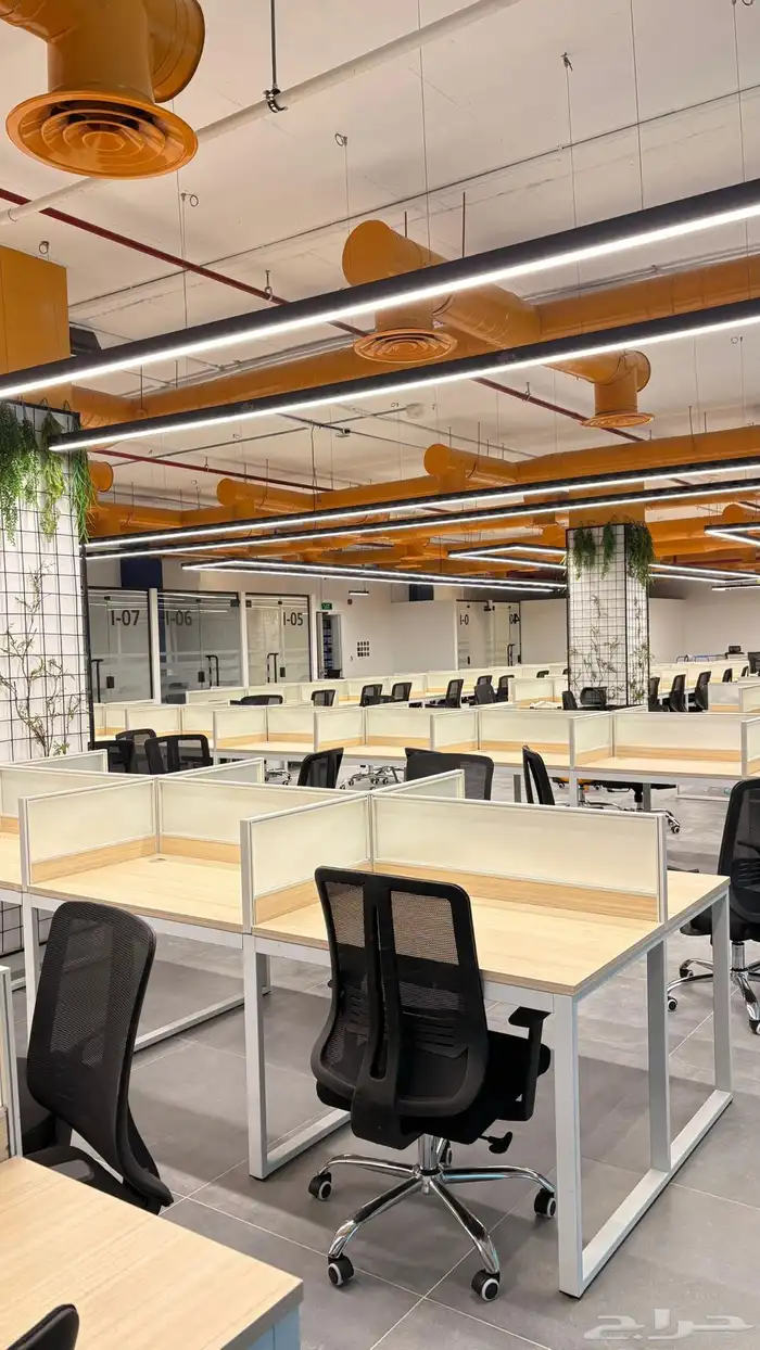 مكاتب مؤثثة للإيجار ومرخصة 19