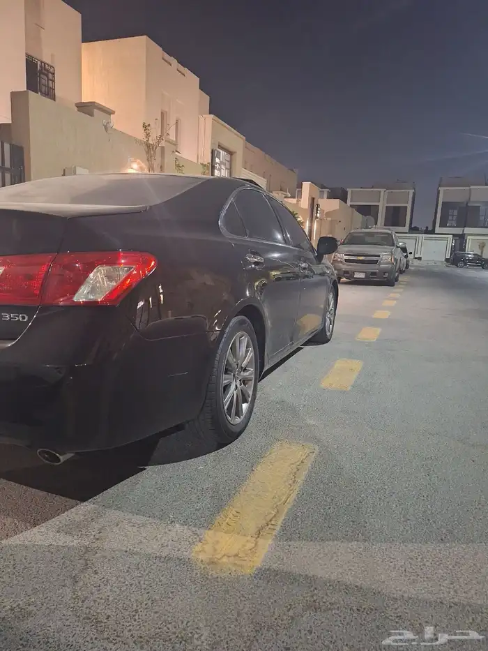 سيارة لكزس 3