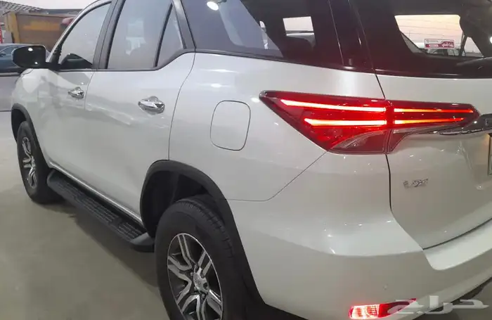 فورتشنر 2023 VX 6سلندر بدي وكالة ممشى قليل 7