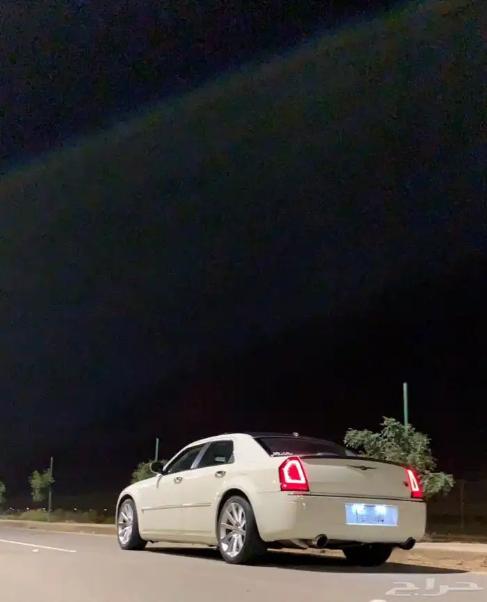 كرايسلر C300 فل كامل 13