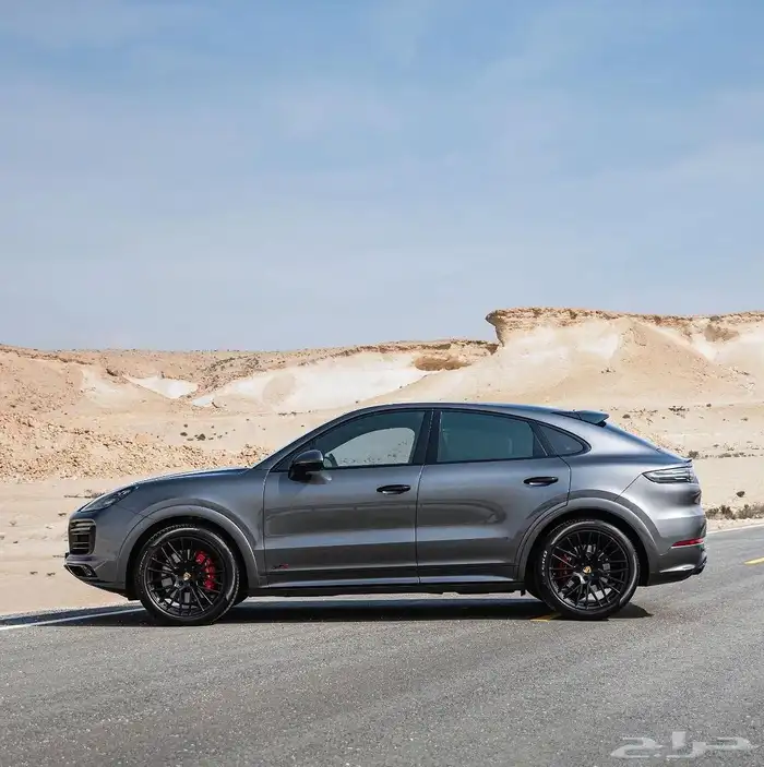 Porsche Cayenne Coupe GTS 26
