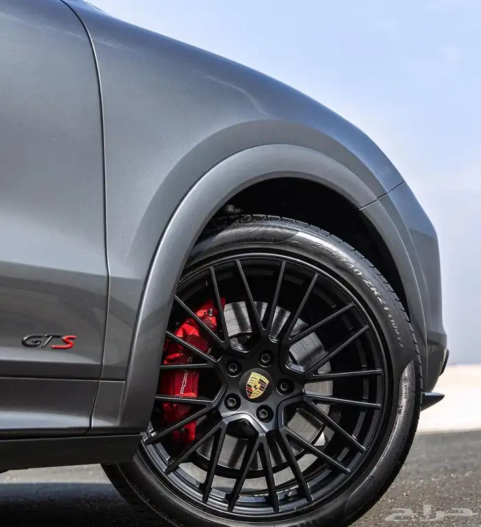 Porsche Cayenne Coupe GTS 23