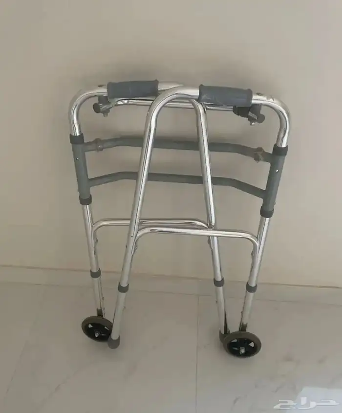 عكازه لاحتياجات خاصه 1