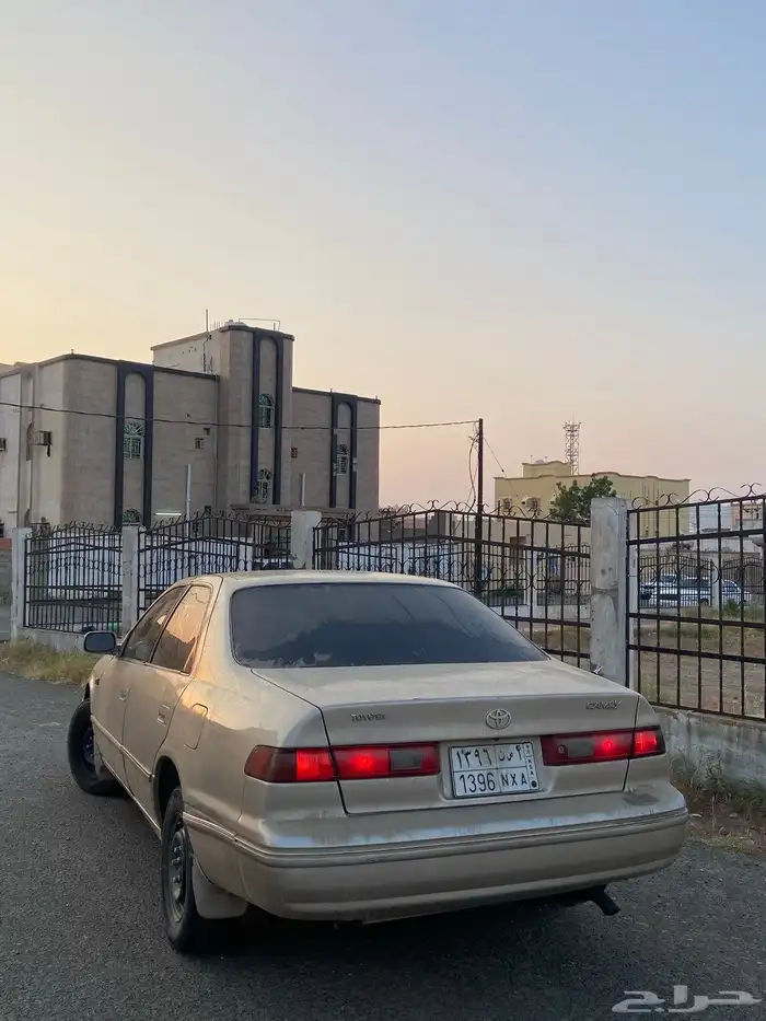 كامري موديل 2000 1