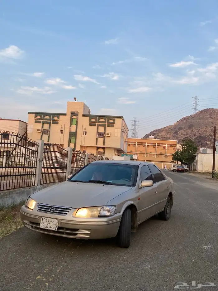 كامري موديل 2000 2
