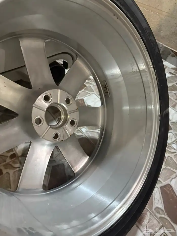 جنط واحد SRT 2013 وكاله م استخدم 3