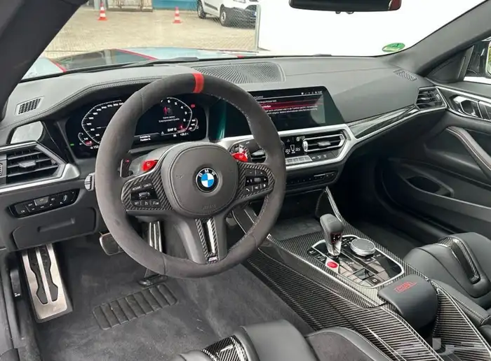BMW M4 CSL 2022 13