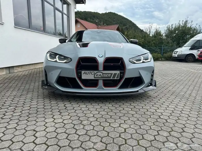 BMW M4 CSL 2022 0