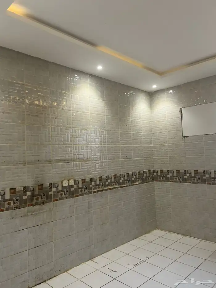 شقة واسعة للإيجار حي الرمال 7