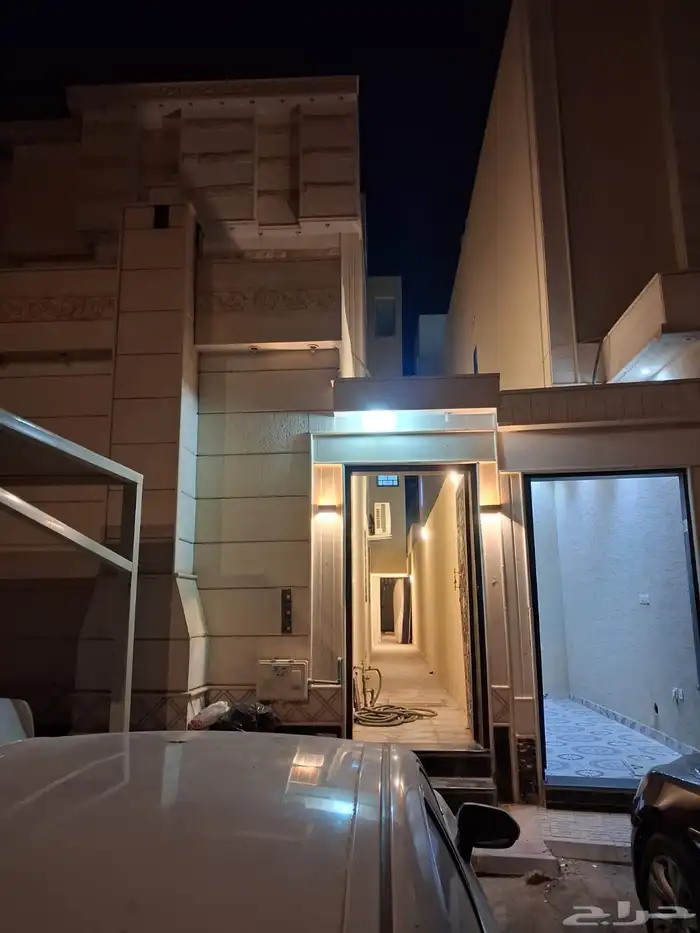 شقة واسعة للإيجار حي الرمال 0