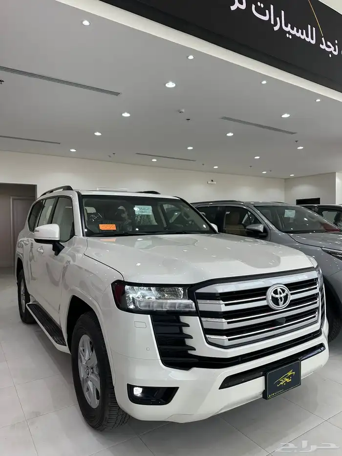 لاندكروزر L2 GXR بنزين 2025 اصفار سعودي 0
