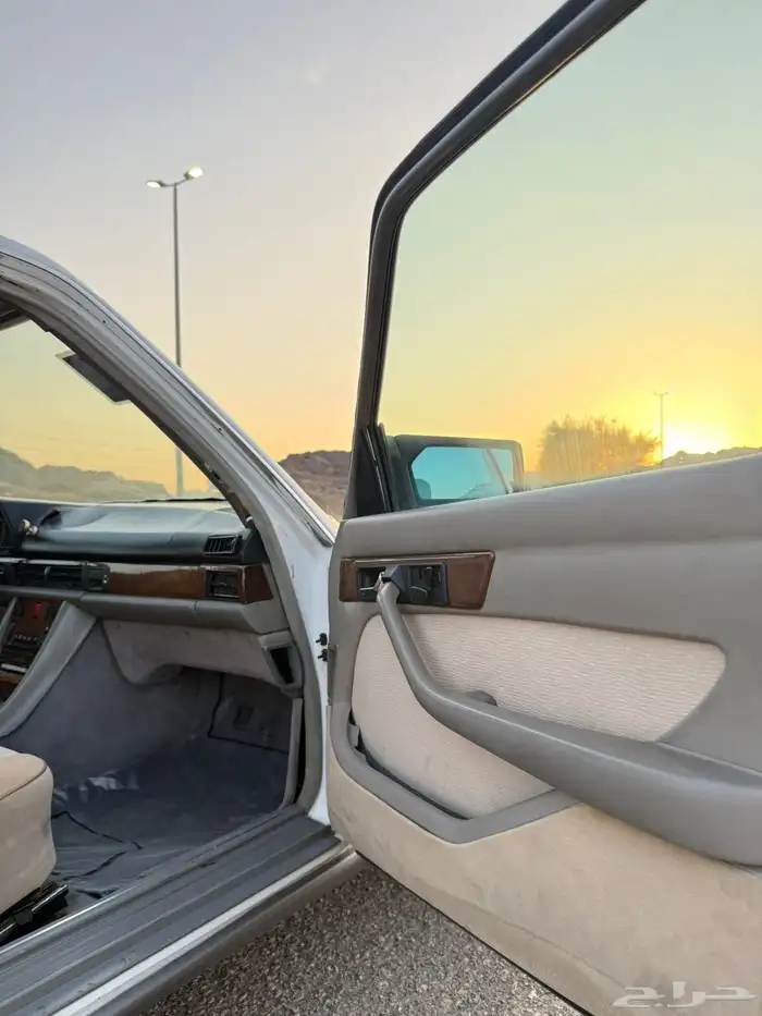 مرسيدس 560SEL موديل 1986 قمة في النظافة. ( تم البيع ). 24