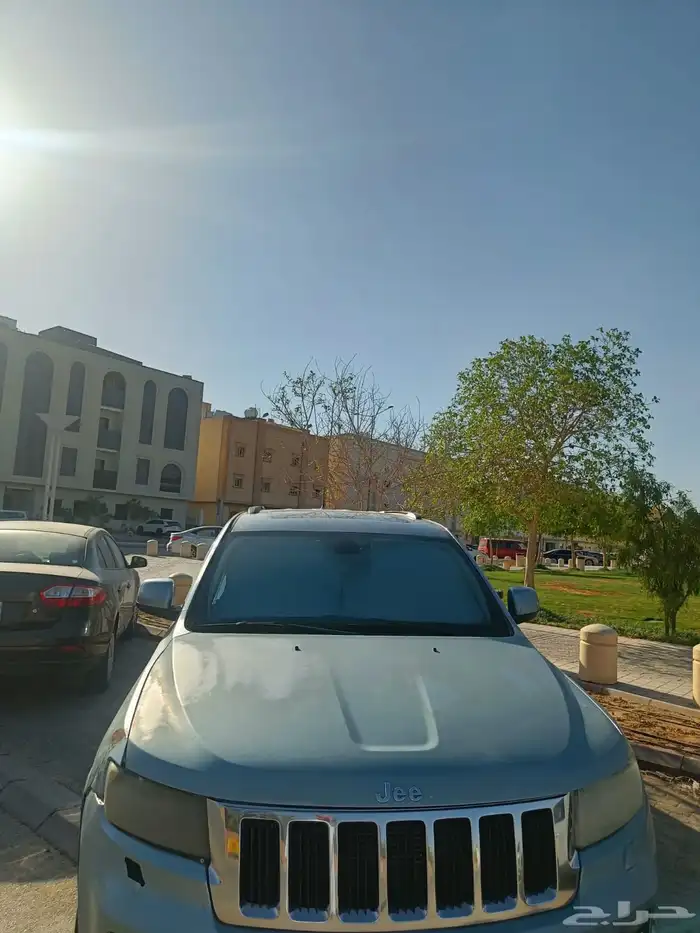 جراند شيروكي لاريدو 5