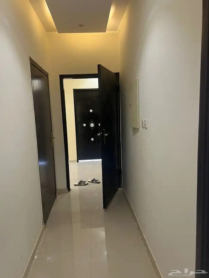 شقة واسعة للإيجار حي الرمال 1