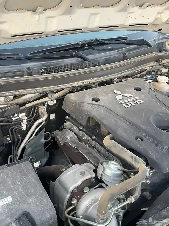 سيارة موتسبيشي L200 فل كامل قير تماتيك 9