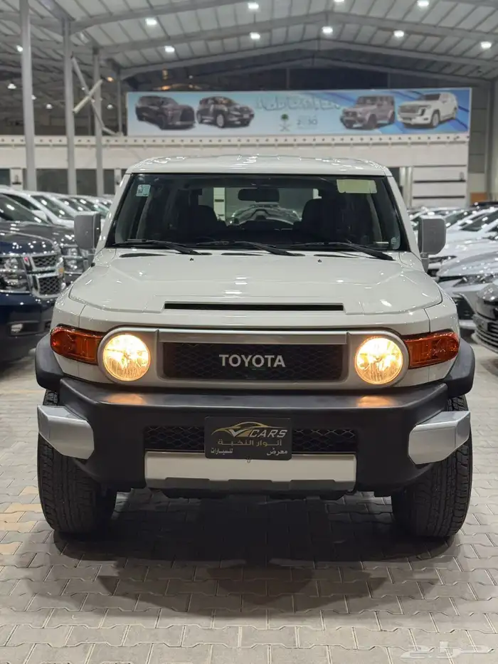تويوتا اف جي 2013 قير عادي - عداد 9 الألف كيلو فقط 0