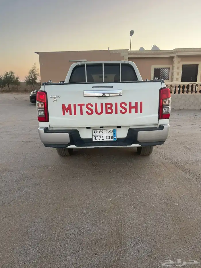 سيارة موتسبيشي L200 فل كامل قير تماتيك 5