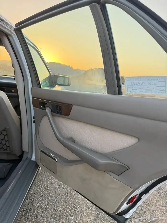 مرسيدس 560SEL موديل 1986 قمة في النظافة. ( تم البيع ). 30