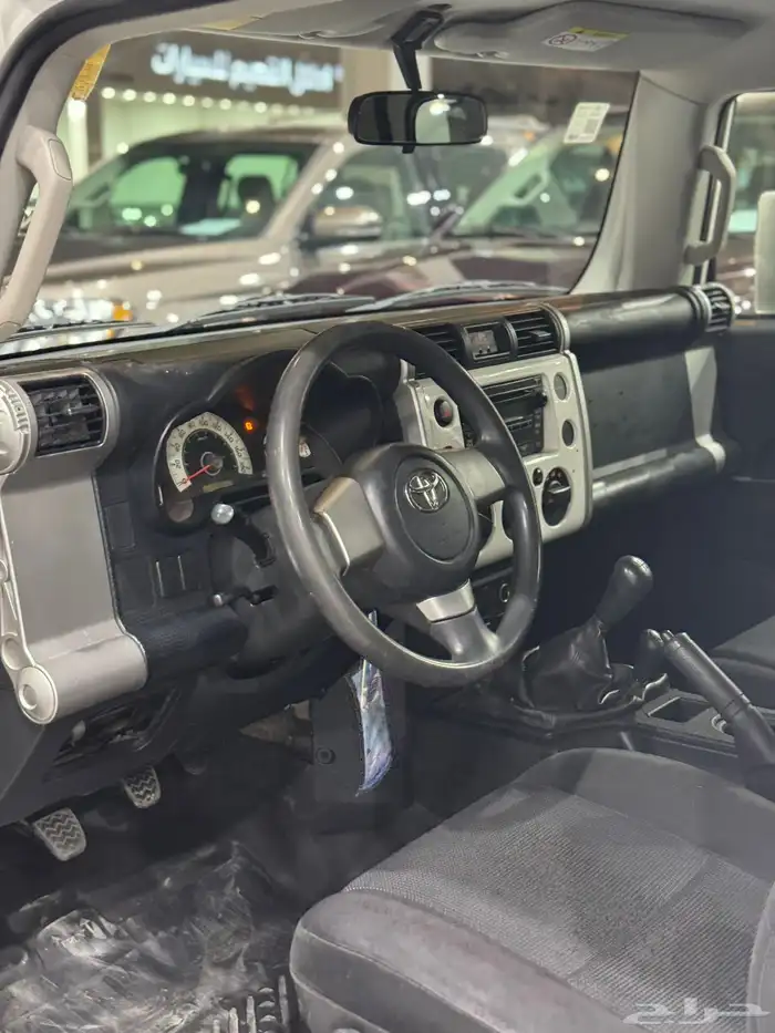 تويوتا اف جي 2013 قير عادي - عداد 9 الألف كيلو فقط 5