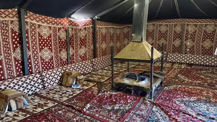 للبيع مخيم بكامل ملحقاته 15