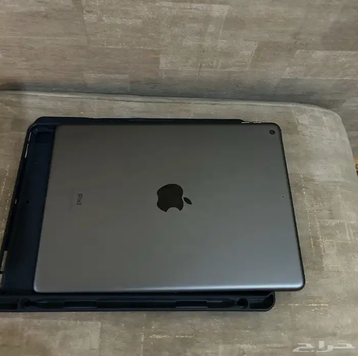 للبيع آيباد الجيل 9 نضيف مافك 64 قيقا 0