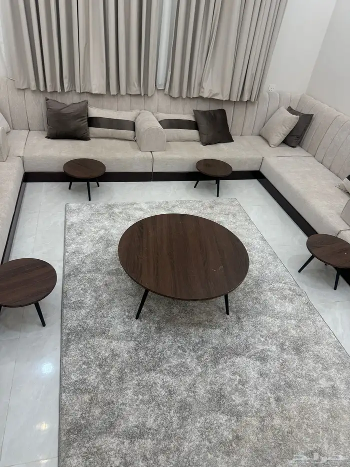 طاولات ضيافة 0