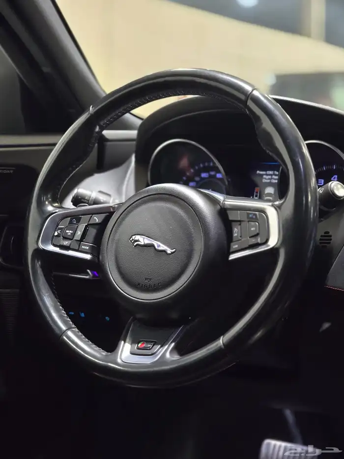 جاكور XE S سوبر تشارج موديل 2016 بحالة ممتازة 13