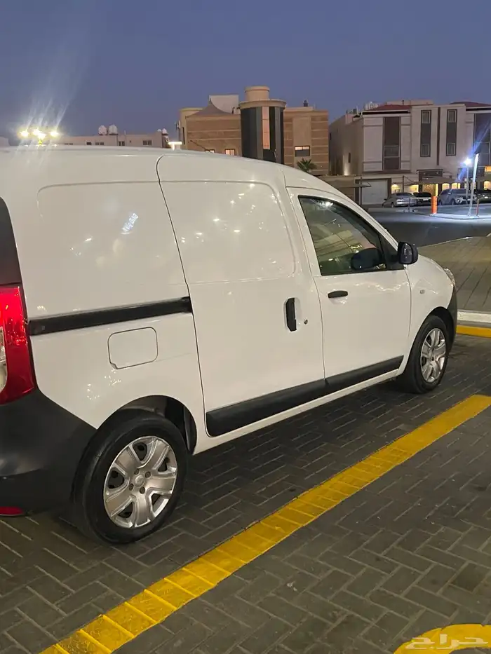 باص رينو 2021 3