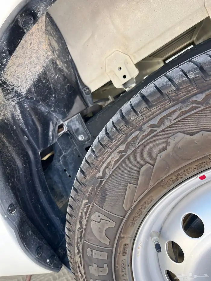 للبيع هايلوكس دبل ديزل 2023 6